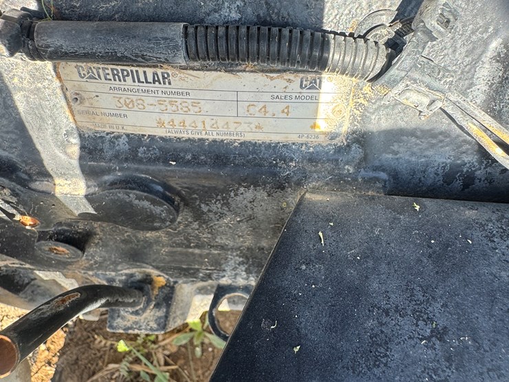 caterpillar-engine-image-3