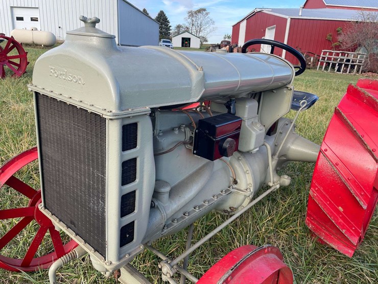 1918-fordson-tractor-image-13