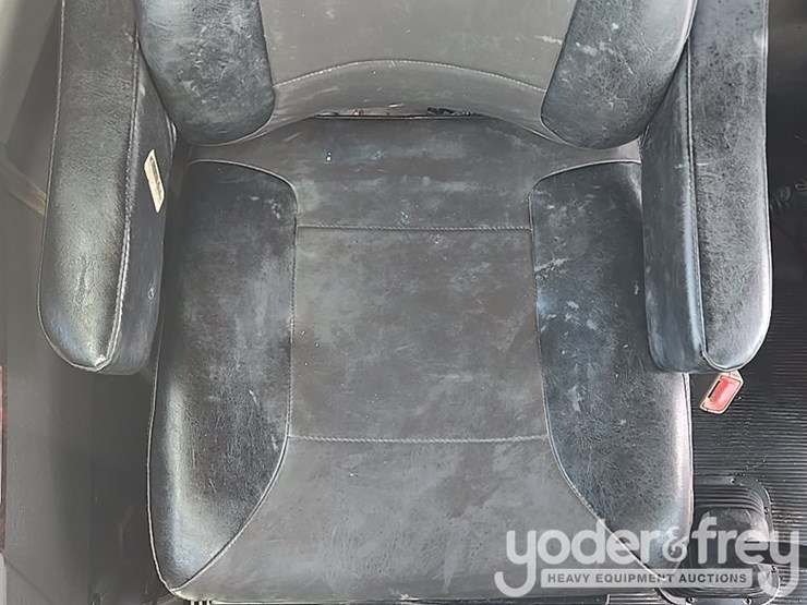 2014-kenworth-t880-image-119