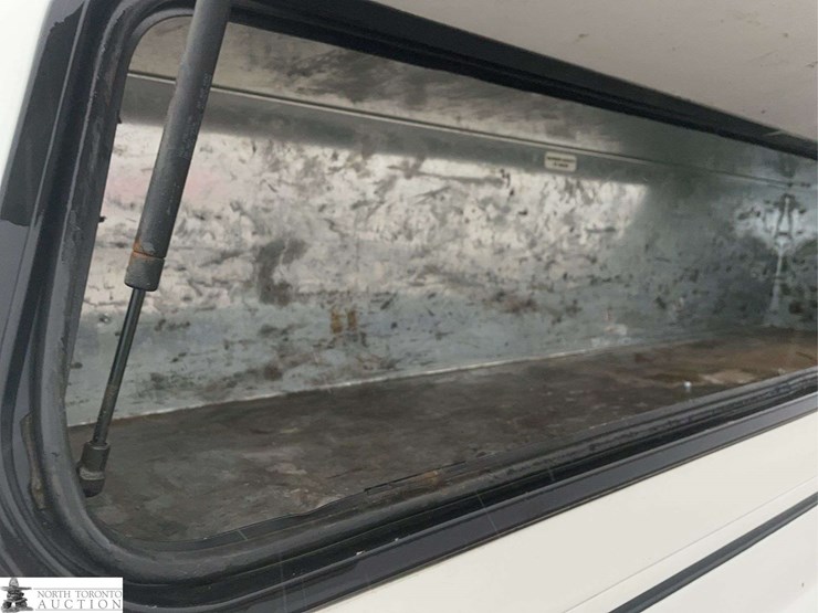 2016-ford-f350-image-21