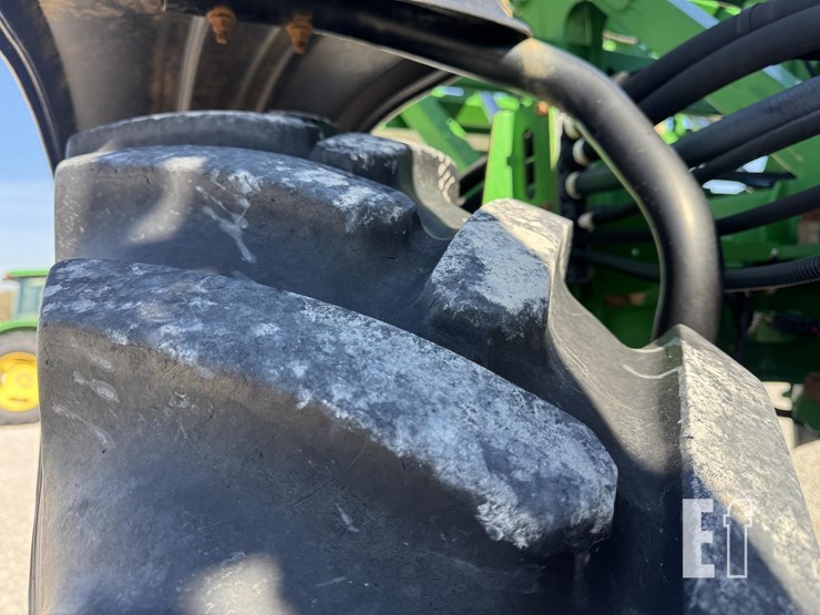 2017-john-deere-r4038-image-16