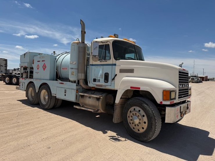 1994-mack-ch613-image-3