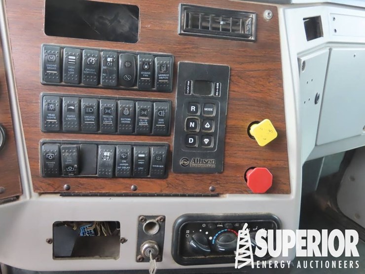 2015-western-star-4900-image-8