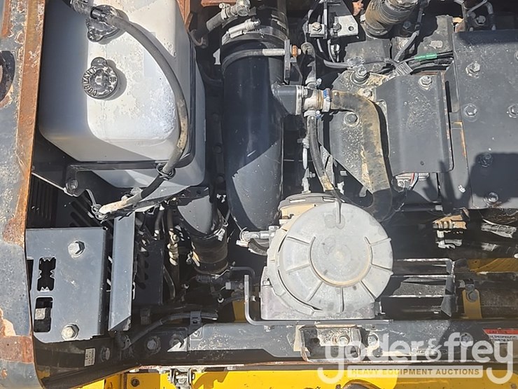 2015-komatsu-pc490-lc-11-image-91