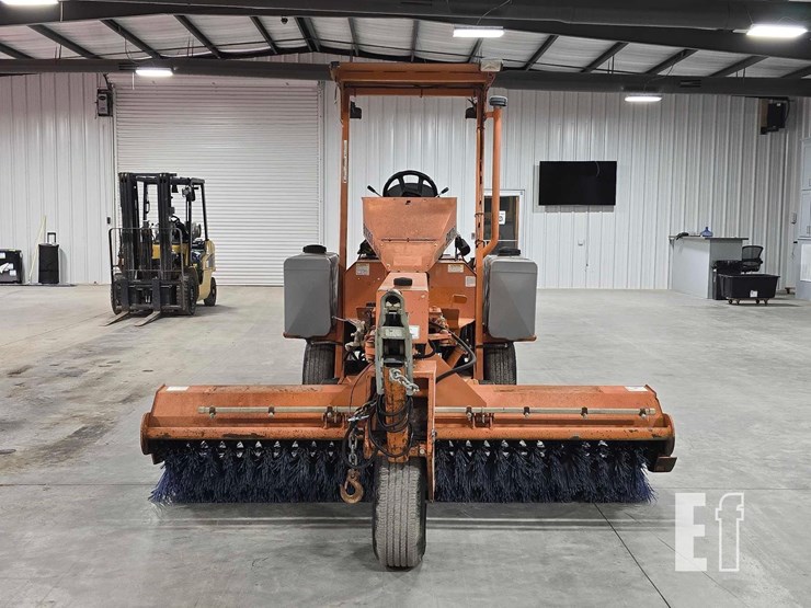 2019-broce-bw260-image-7