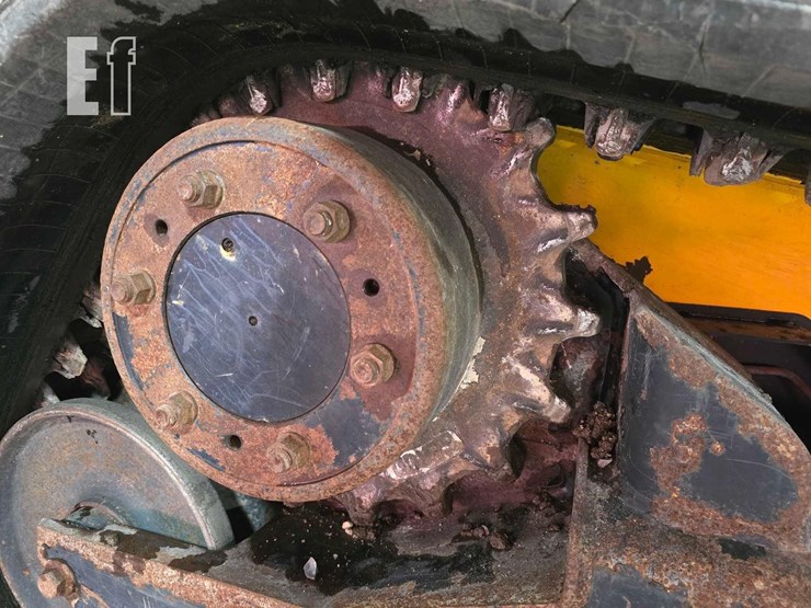 2020-jcb-3ts-8t-image-31