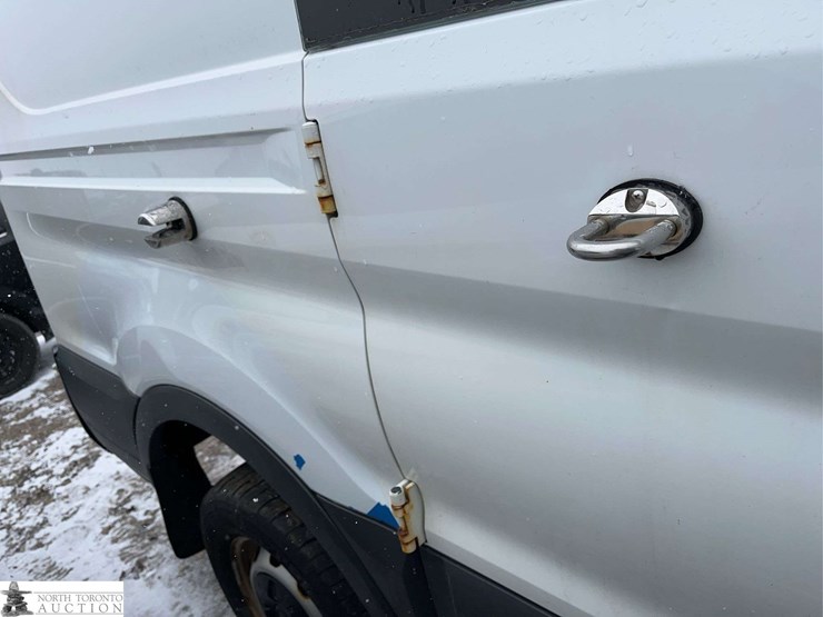 2016-ford-transit-image-13