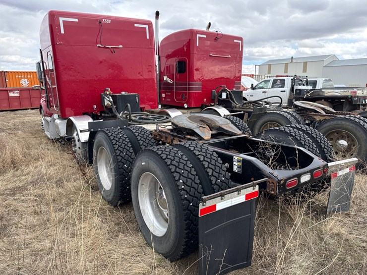 2018-peterbilt-579-image-6