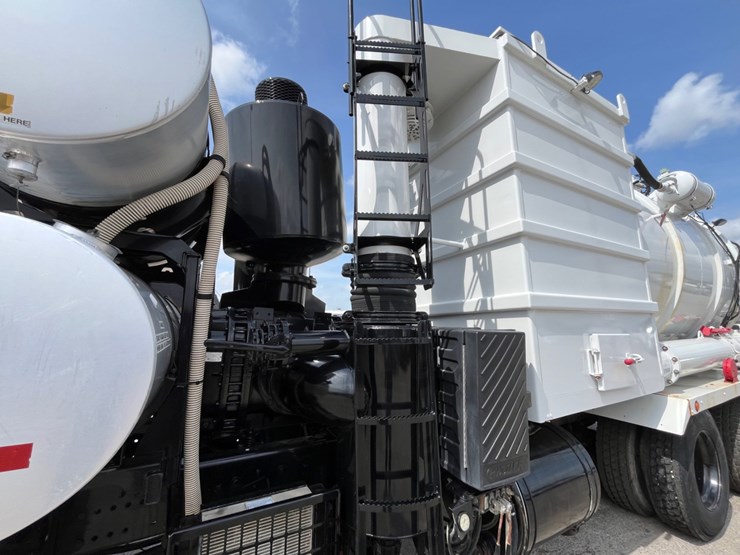 2012-international-workstar-7600-image-9