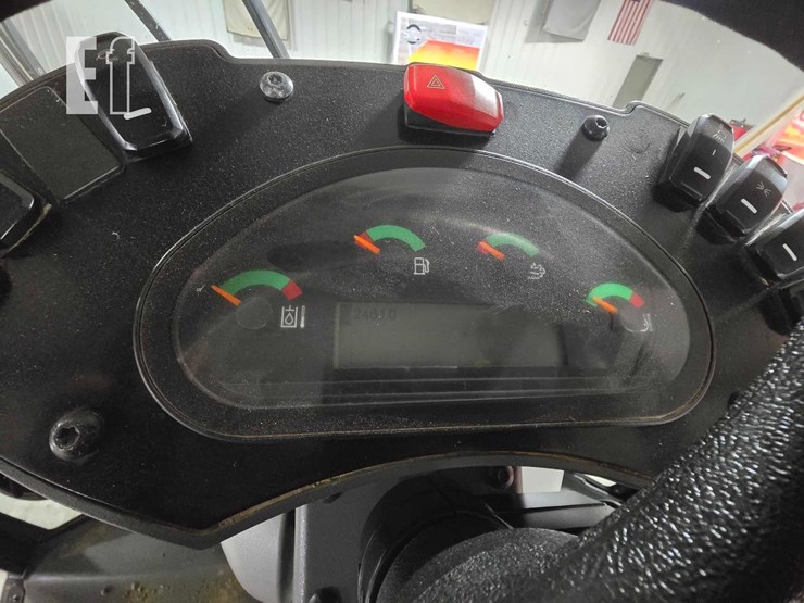 2021-caterpillar-920-image-19