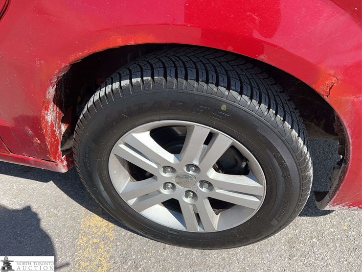 2012-dodge-grand-caravan-crew-image-24