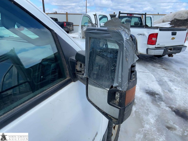 2017-chevrolet-silverado-1500-image-33