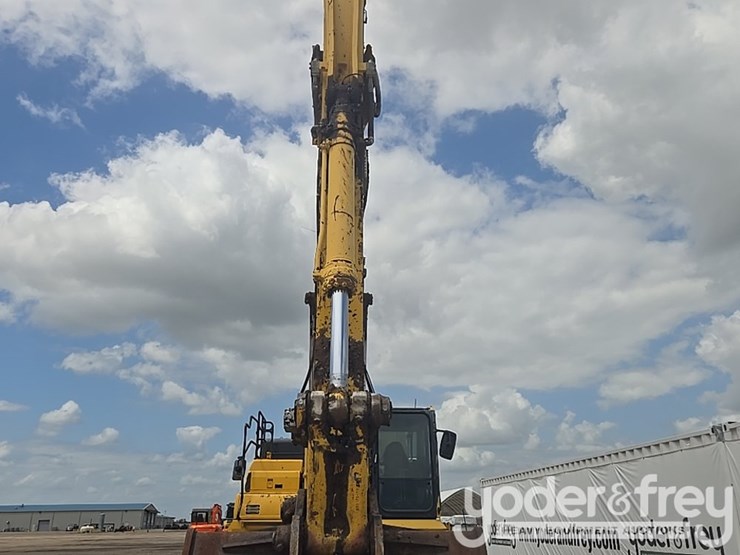 2015-komatsu-pc490-lc-11-image-30