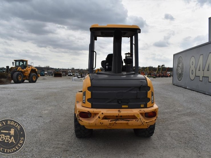 2015-volvo-l30g-image-5