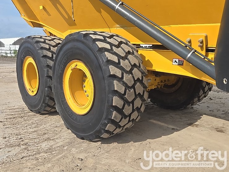 2022-deere-260e-image-20