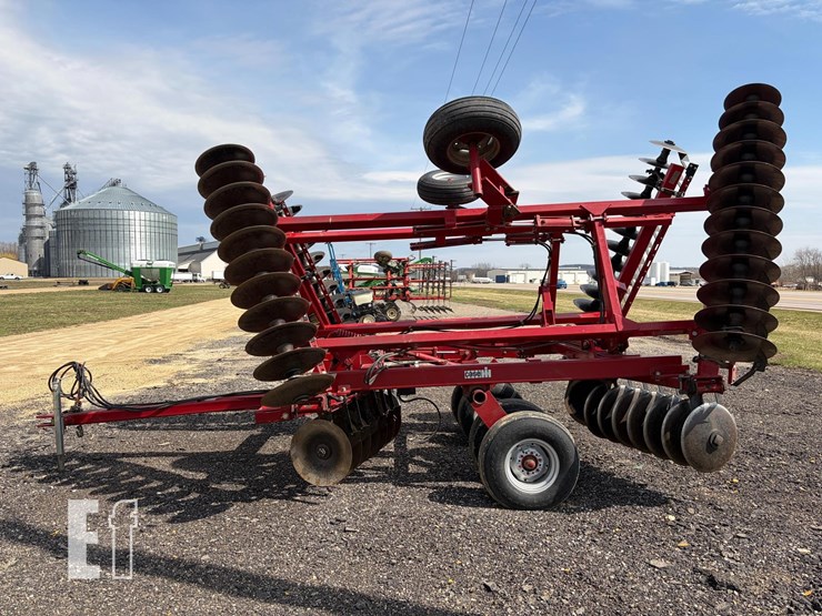 case-ih-3900dh-image-2