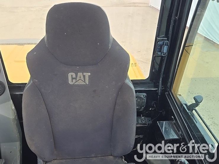 2018-caterpillar-305.5-image-102