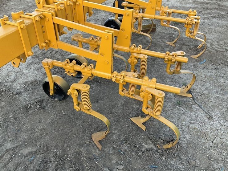 custom-3-pt-3-row-60"-cultivator-image-12