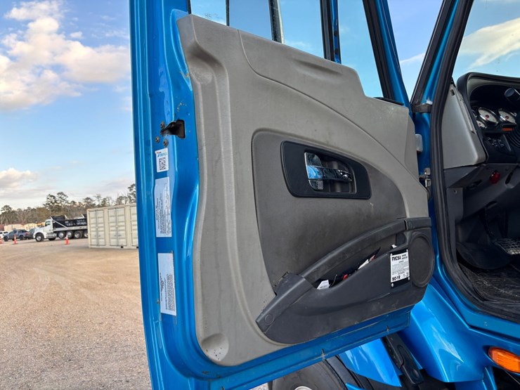 2015-international-prostar-image-17