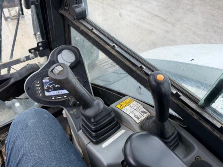 2019-bobcat-e85-image-13