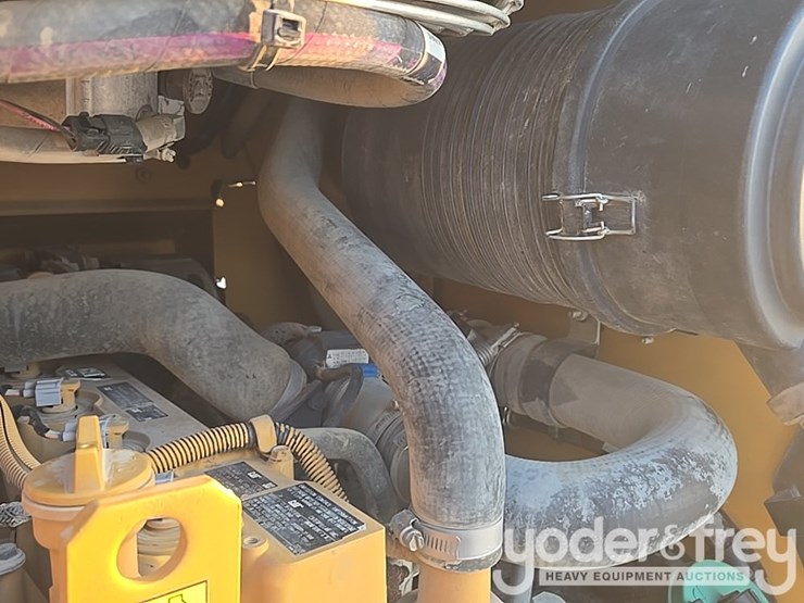 2022-caterpillar-289d3-image-75