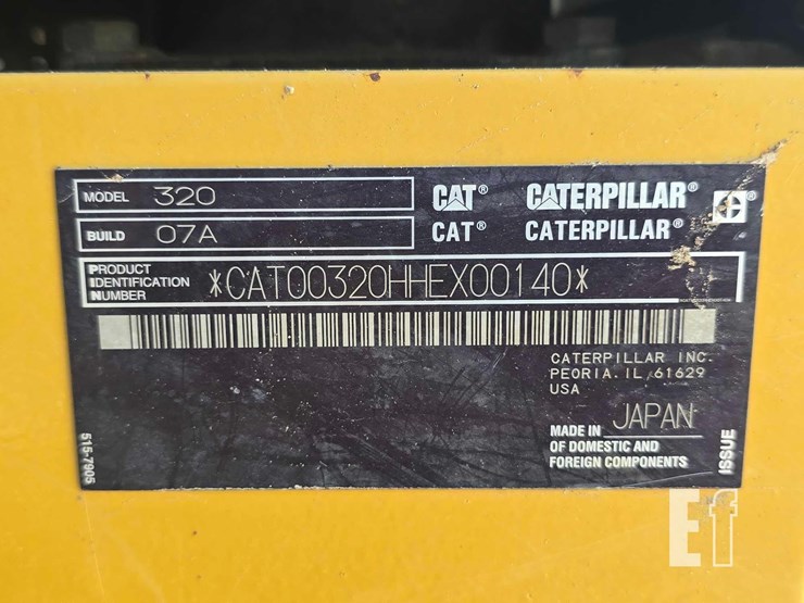 2019-caterpillar-320-image-38