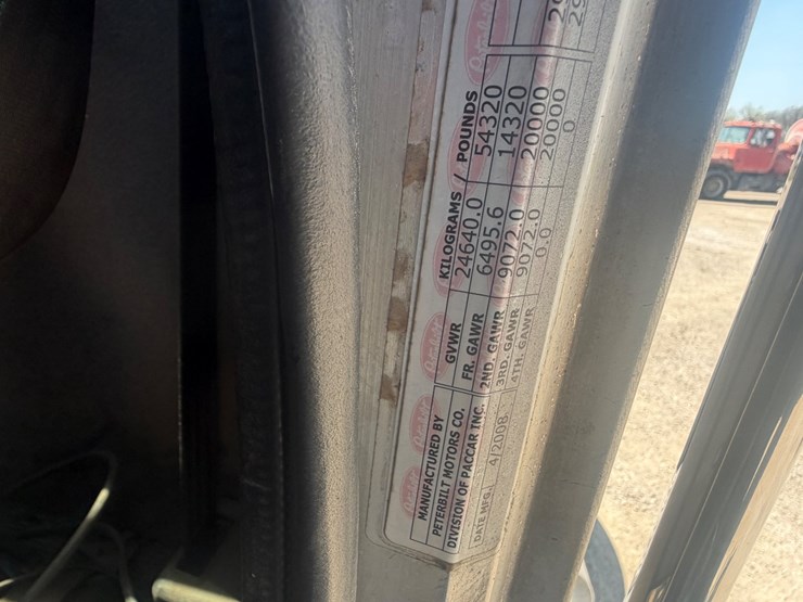 2009-peterbilt-367-image-42