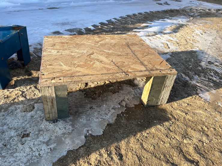 #3940-•-assortment-of-metal-stands-image-7