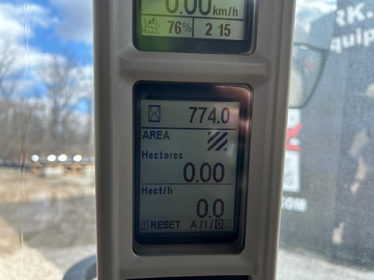 2021-case-ih-vestrum-100-image-24