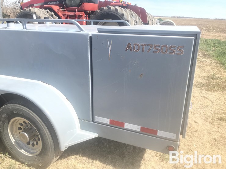2013-thunder-creek-adt750ss-t/a-fuel-trailer-image-19