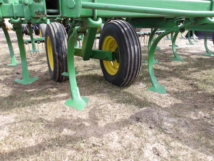 john-deere-1010-image-4