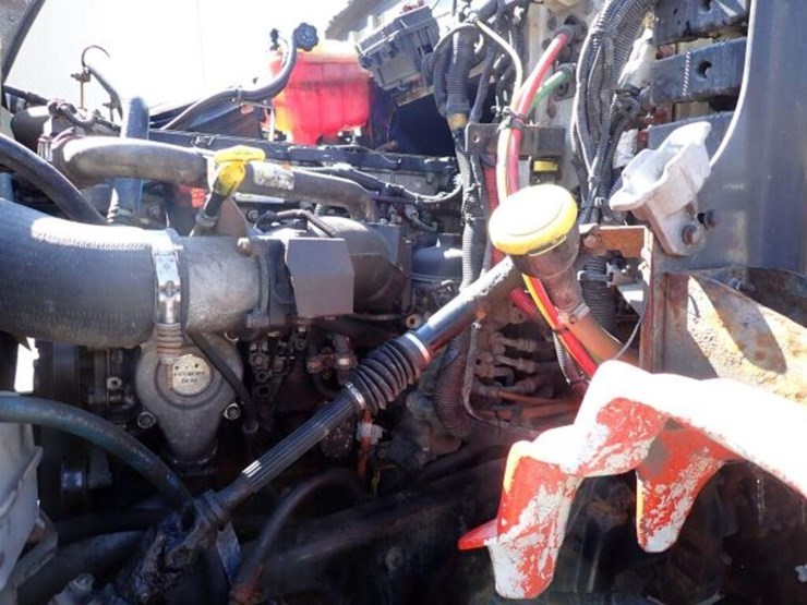 2017-western-star-4700sb-image-51