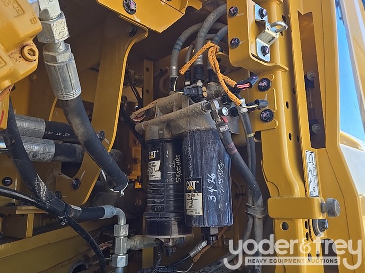 2019-caterpillar-336-image-50