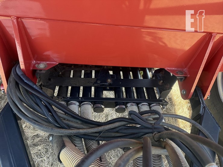 2011-case-ih-3430-image-31