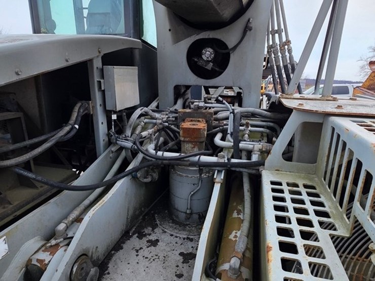 2001-gradall-xl3100-image-35