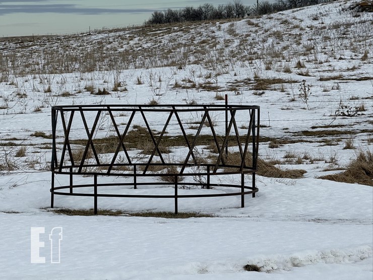 round-single-bale-feeders-262-image-1