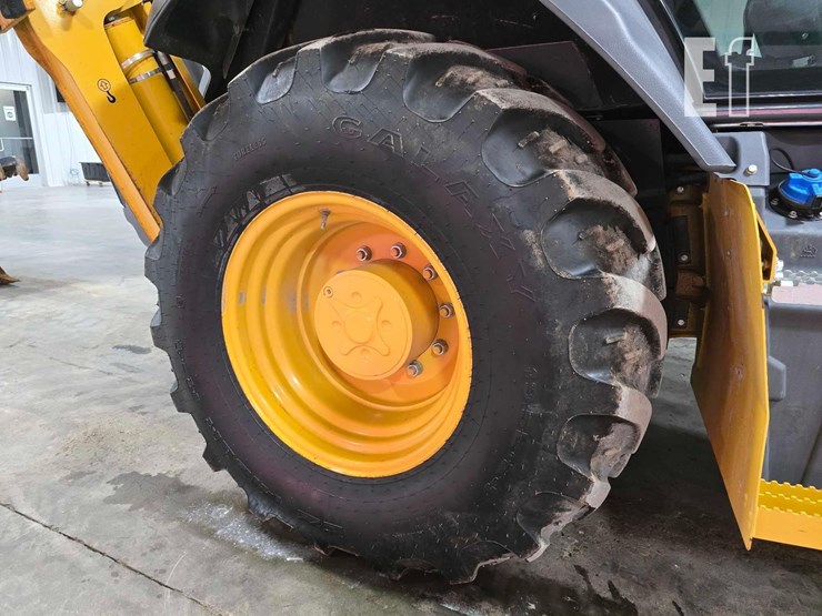 2023-deere-320-p-tier-image-26