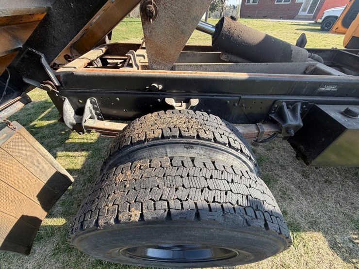 #31743-•-1996-gmc-c7h-single-axle-dump-truck-image-25