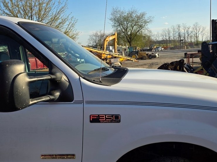 2004-ford-f350-image-26