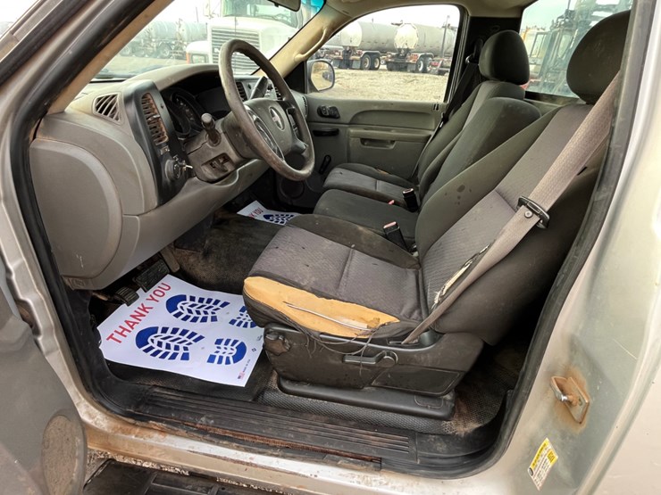 2010-gmc-sierra-1500-image-9