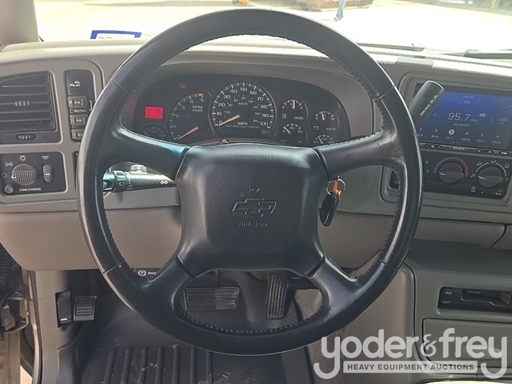 2002-chevrolet-silverado-2500hd-image-102