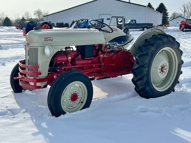 1952-ford-8n-image-7