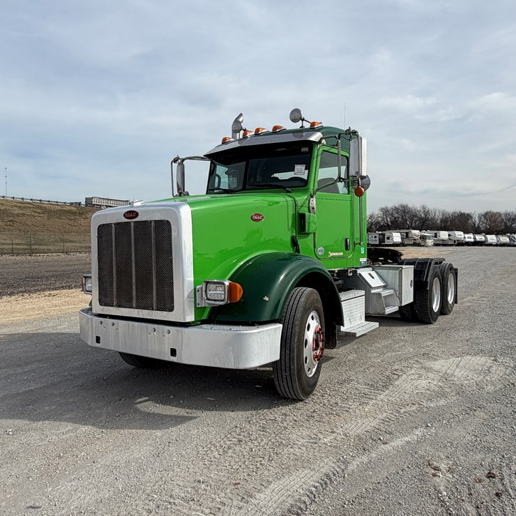 2021 PETERBILT 367