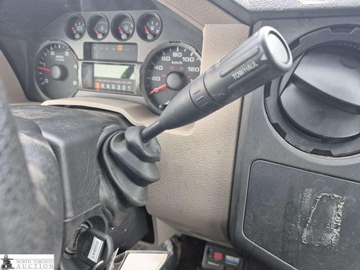 2010-ford-f250-image-17