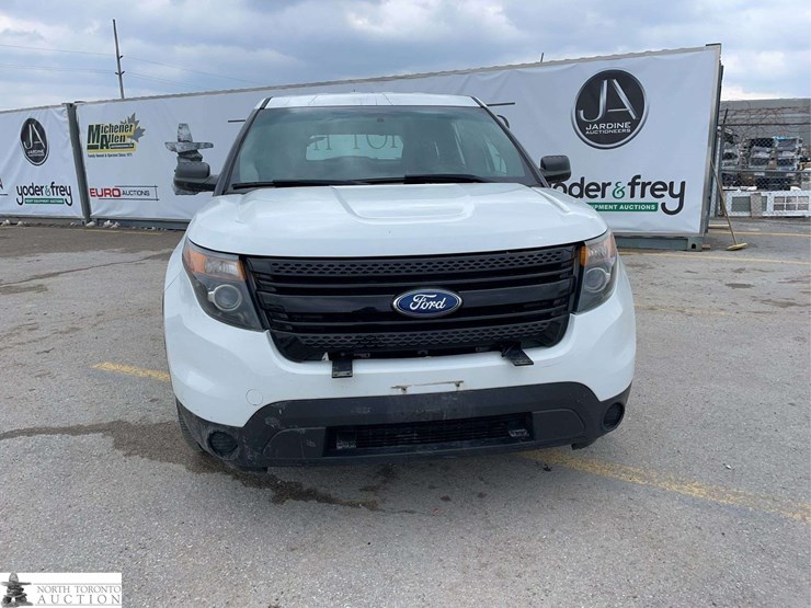 2014-ford-explorer-image-2