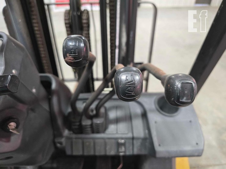 2021-caterpillar-gp25n-image-19