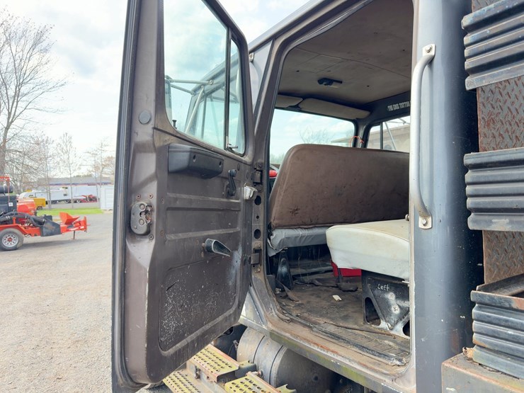 1992-international-4700-image-16