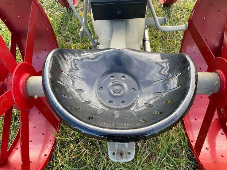 1919-fordson-tractor-image-45