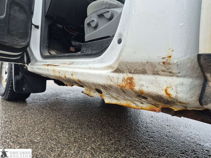 2018-chevrolet-silverado-1500-image-23