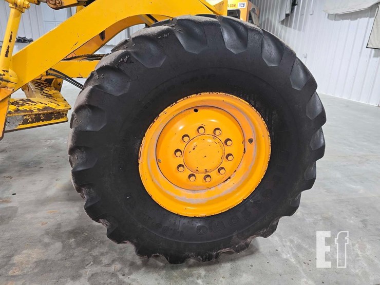 2004-caterpillar-120h-image-28